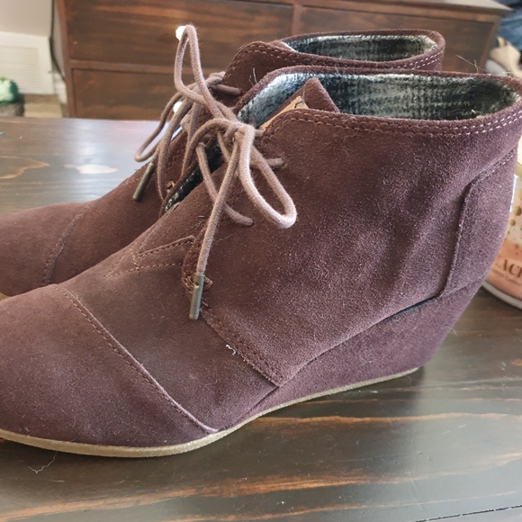 Toms Wedge Boots - Picture 2 of 6